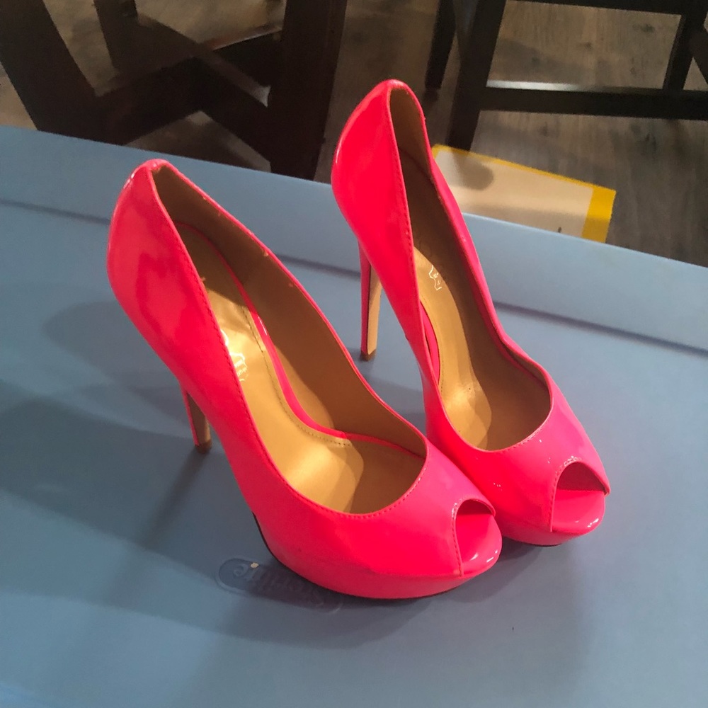 Aldo pink shoes